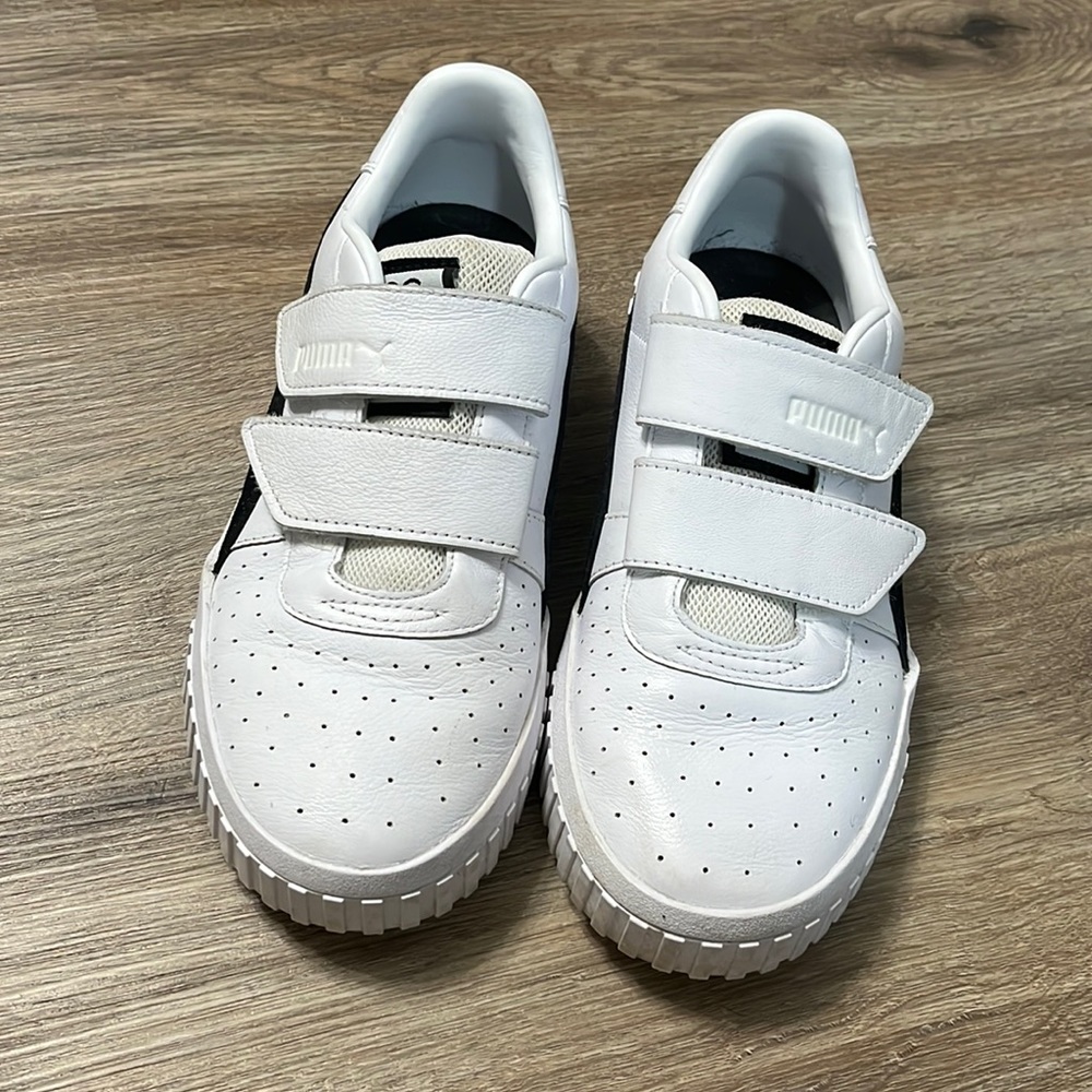 Puma sneakers size 7
